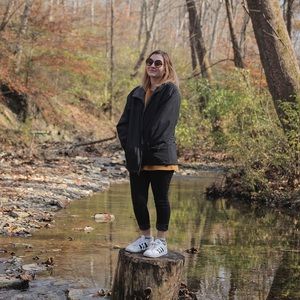 Meet your Posher, Alaina